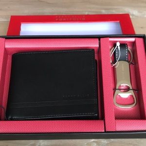 Perry Ellis Portfolio Leather Passcase Key Fob Set
